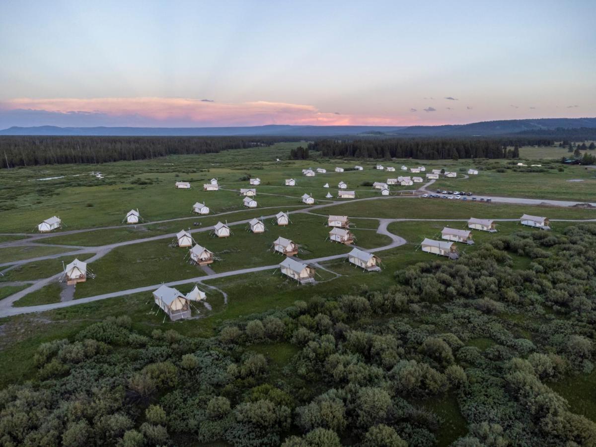 Under Canvas Вест-Йеллоустоун Екстер'єр фото