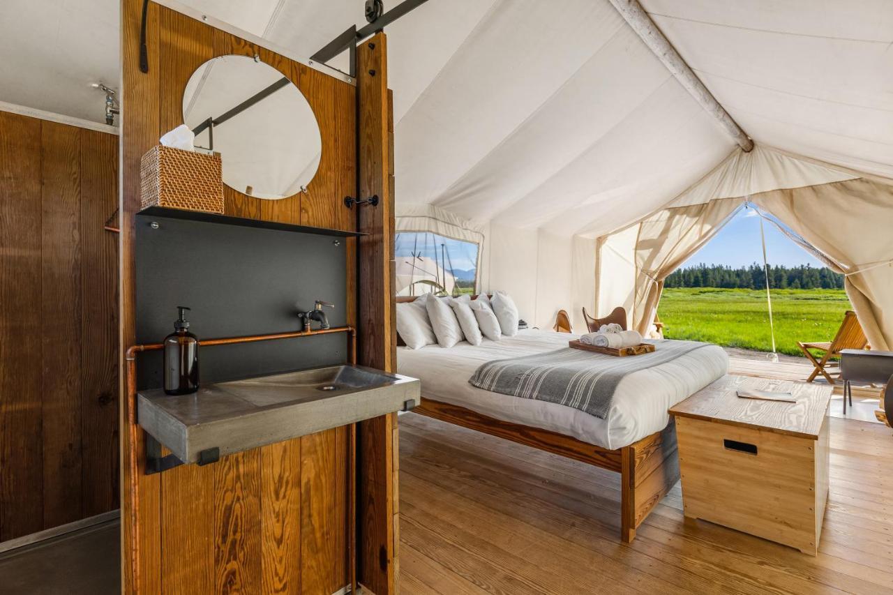 Under Canvas Вест-Йеллоустоун Екстер'єр фото