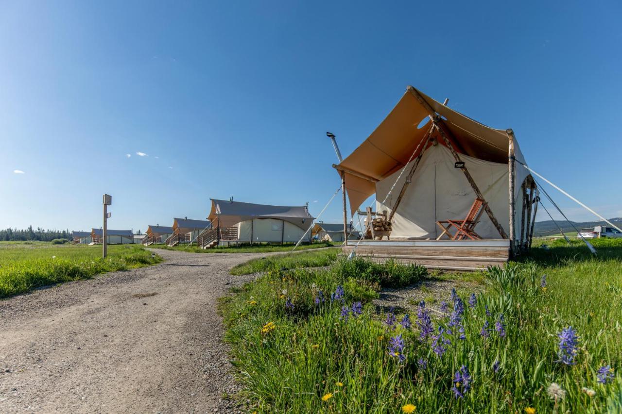 Under Canvas Вест-Йеллоустоун Екстер'єр фото