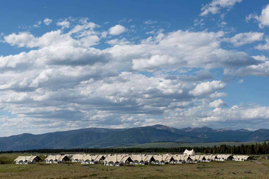 Under Canvas Вест-Йеллоустоун Екстер'єр фото