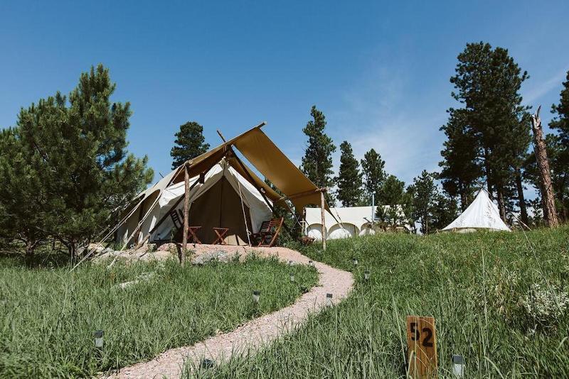 Under Canvas Вест-Йеллоустоун Екстер'єр фото